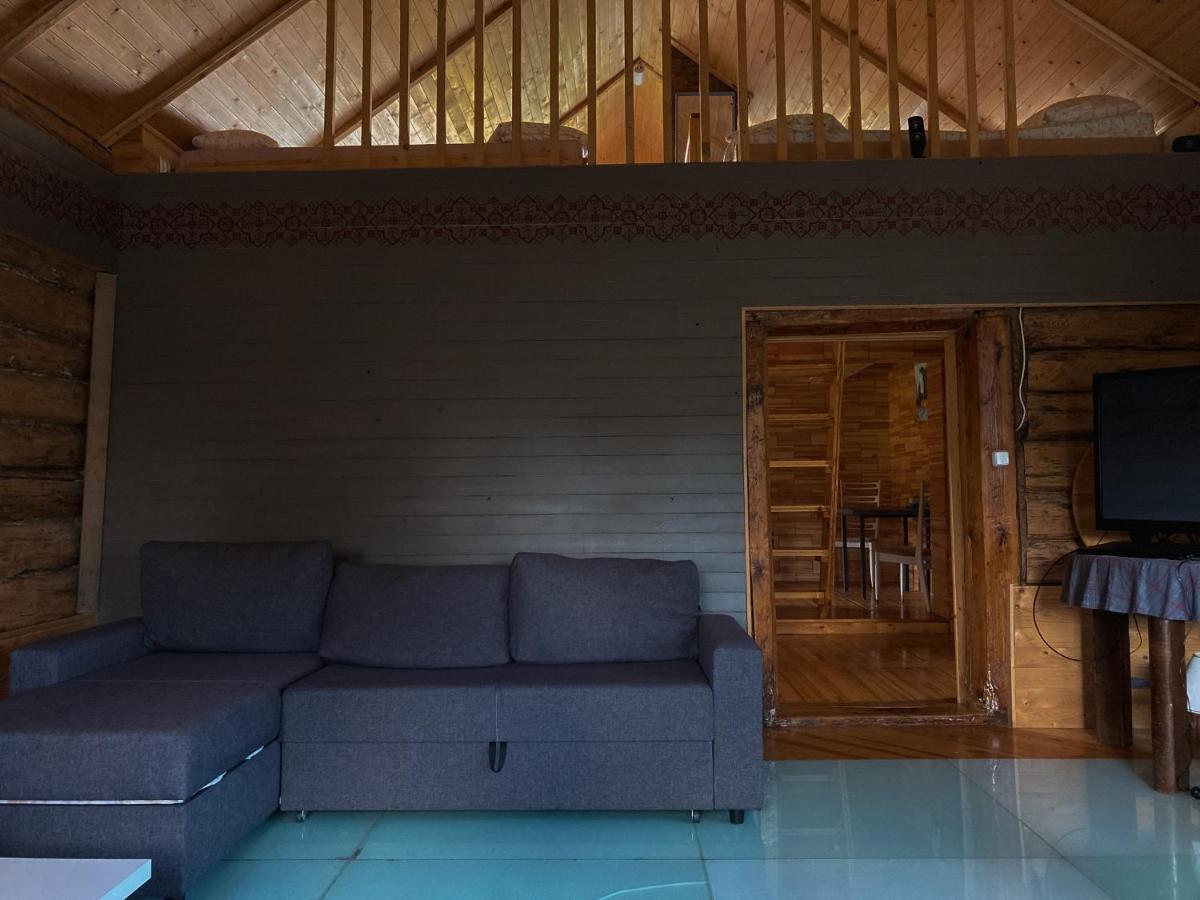 Maison d'hôtes Starp Debesim Un Zemi à Krāslava Extérieur photo