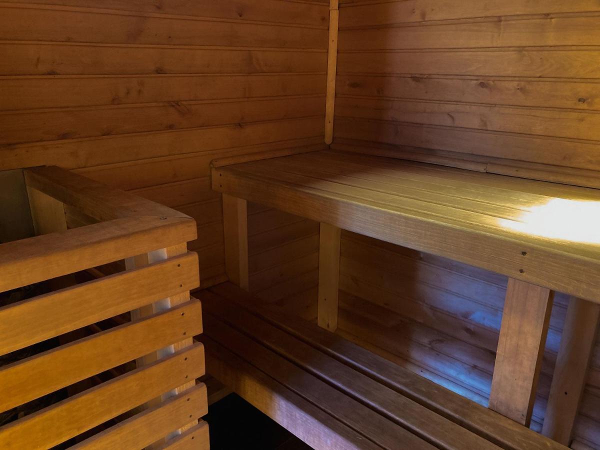 Maison d'hôtes Starp Debesim Un Zemi à Krāslava Extérieur photo